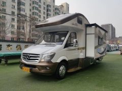 Mercedes-Benz 7.5 RV 1000 3.5L - фото 1