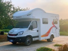 Yutong large-overcab Class C RV 3.0T - фото 2