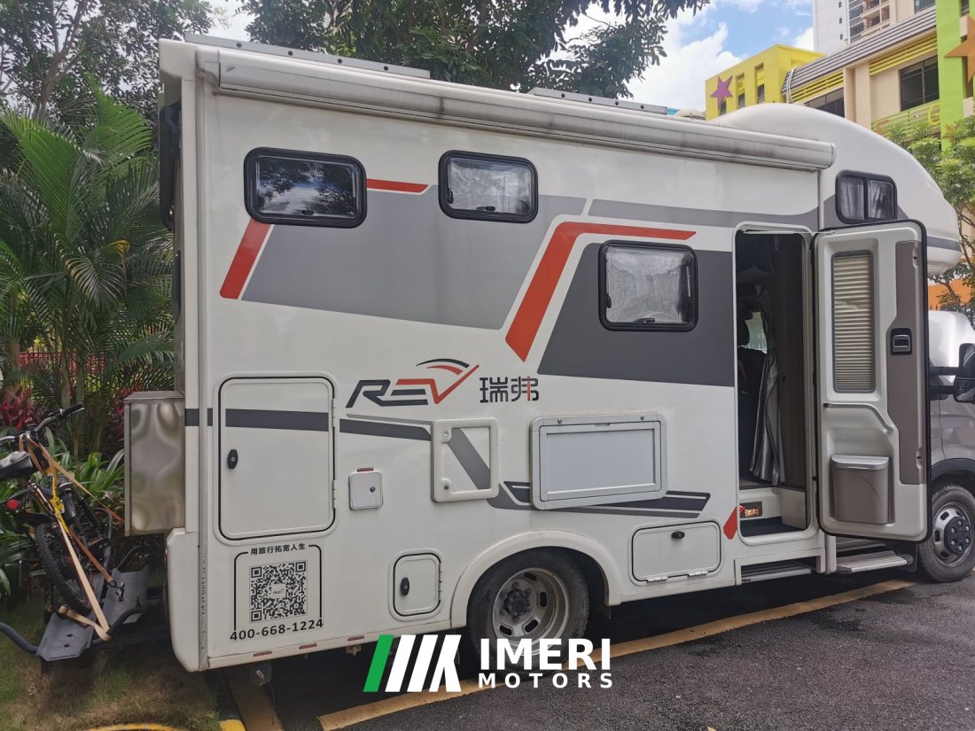 Ruifu v820 3.8T - дом на колёсах из Китая