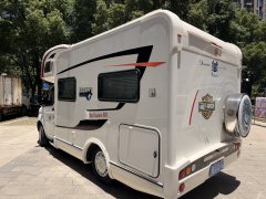 C RV 2.0L - фото 5