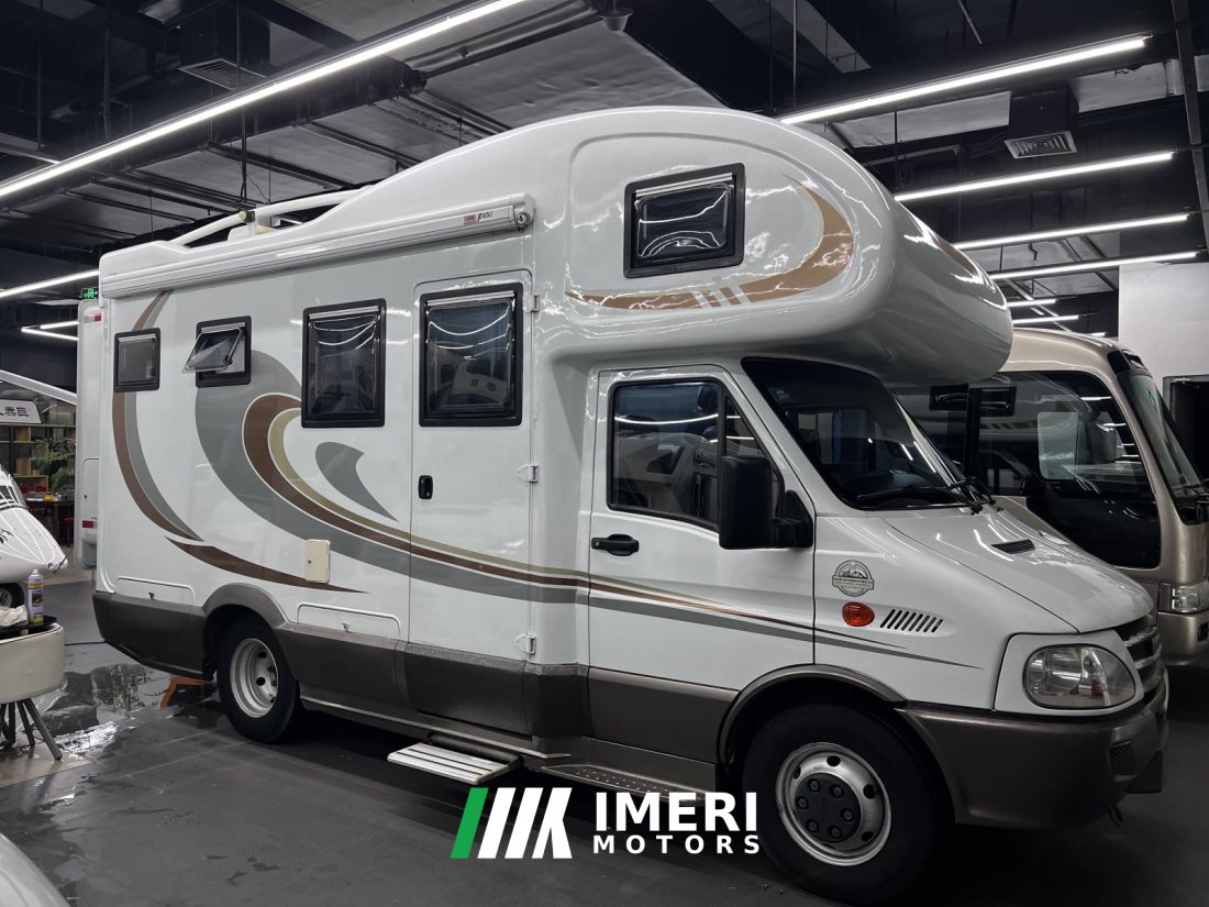 Zhongyi RV 3.0L - дом на колёсах из Китая