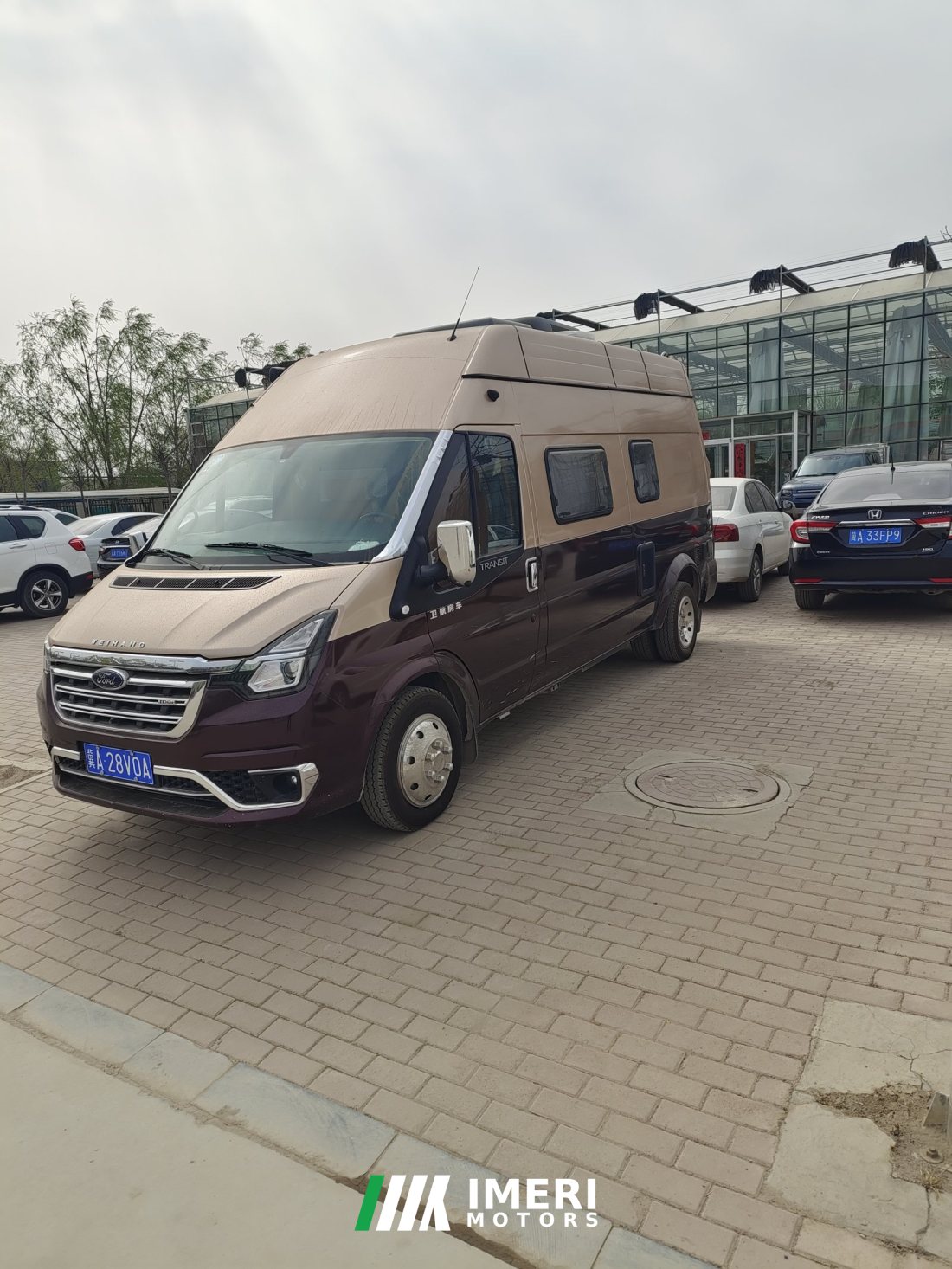 Ford F590 2.4L - дом на колёсах из Китая
