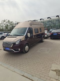 Ford F590 2.4L - фото 1