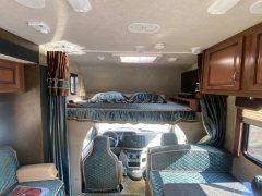 Ford E450 6.7L - фото 7