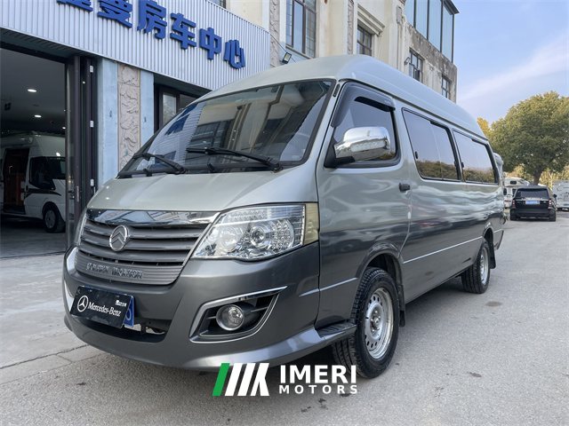 B RV 2.0L - дом на колёсах из Китая