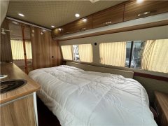 18 B RV 2.0L - фото 3