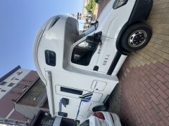 C330 3.0L - фото 2