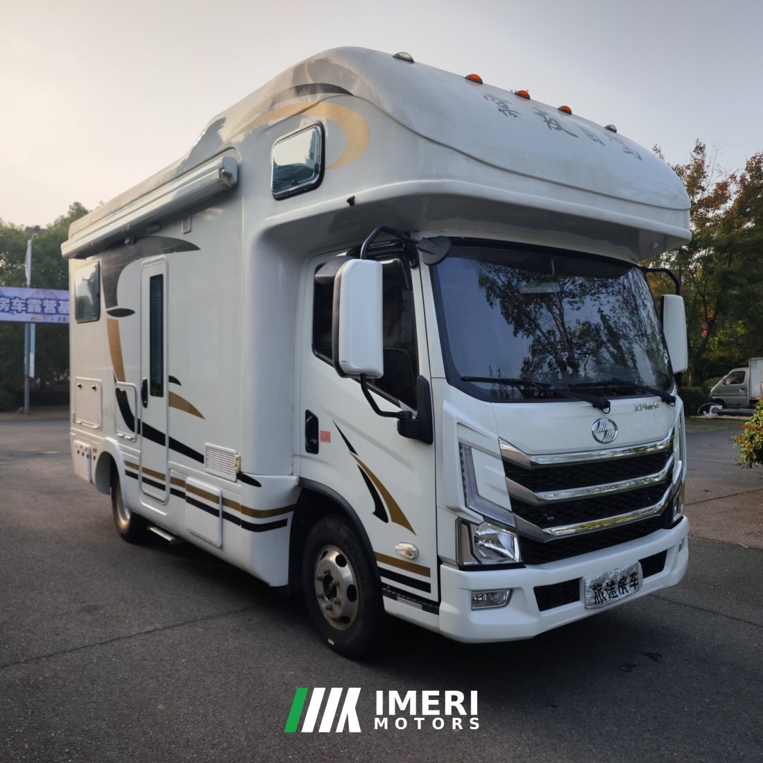 22 H300 RV 2.0L - дом на колёсах из Китая