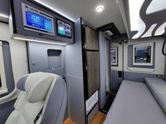 23 350SRW 4WD off-road RV 3.5L - фото 8