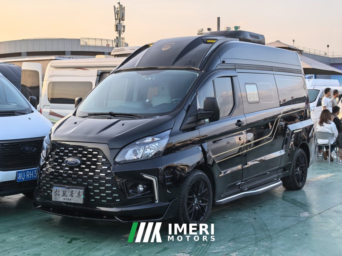22 8 RV 2.0L - дом на колёсах из Китая
