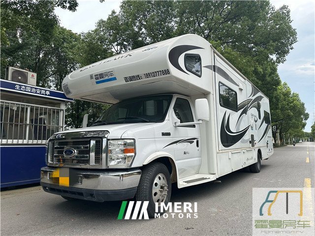 Ford 14 Edition RV 6.8L - дом на колёсах из Китая