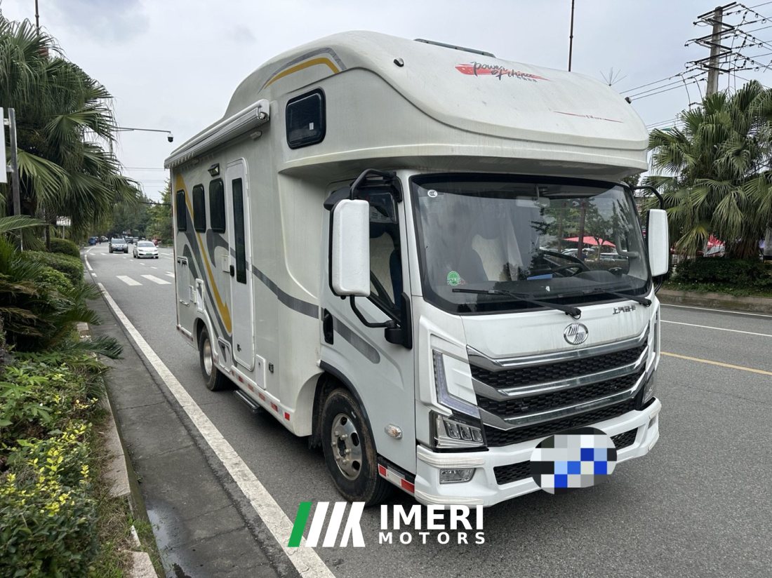 22 RV 2.8L - дом на колёсах из Китая