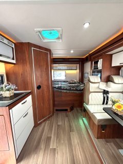 C RV 3.0L - фото 5