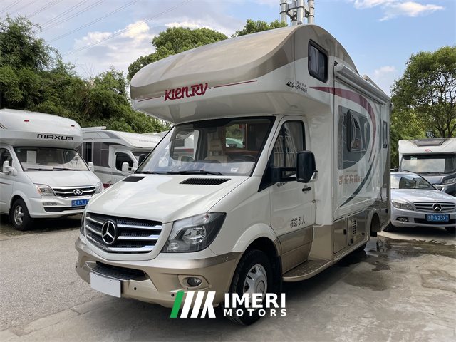Yutong Mercedes-Benz C 3.5L - дом на колёсах из Китая