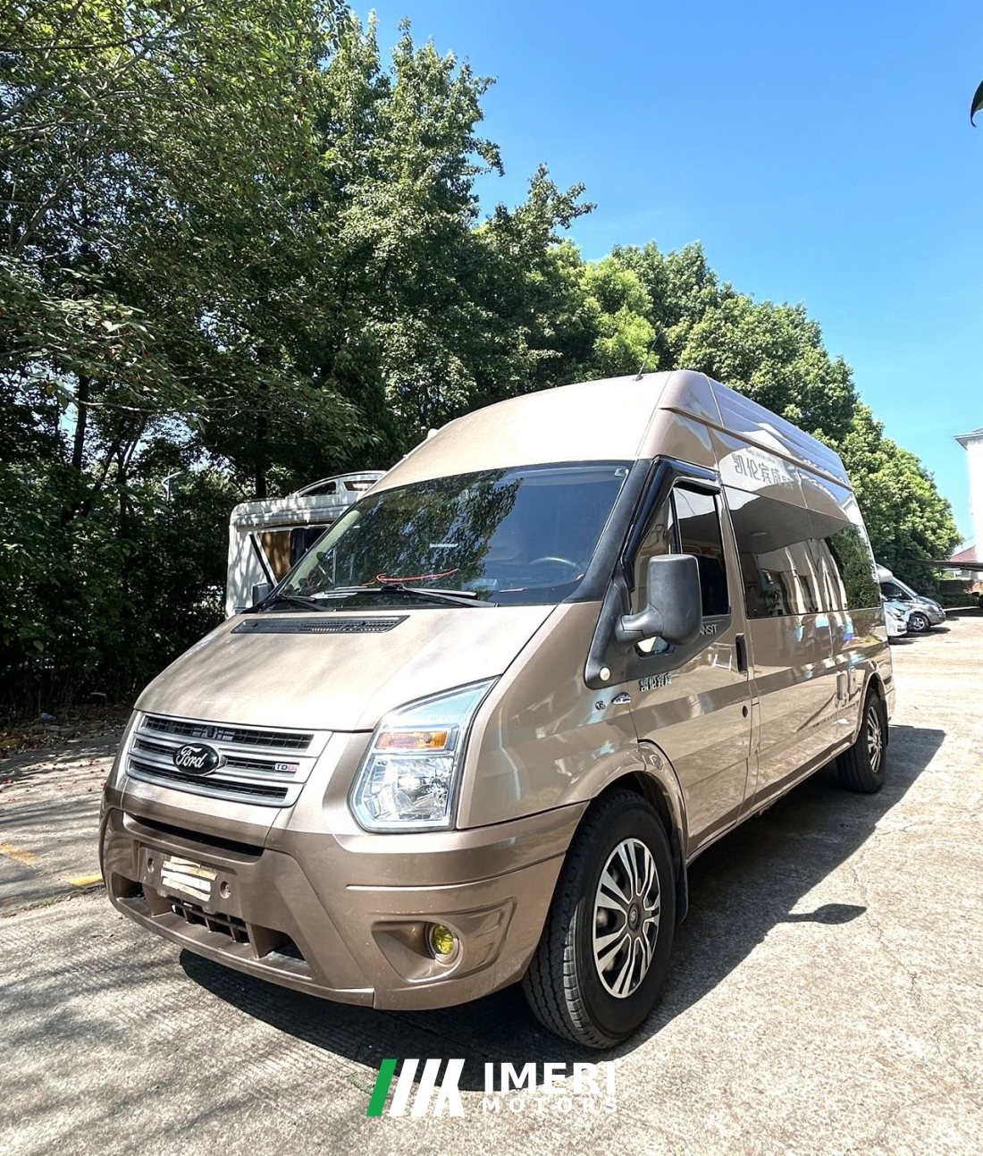 Yutong V348 2.2L - дом на колёсах из Китая