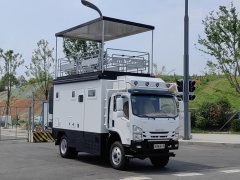 Isuzu 700P 4WD RV 5.2L - фото 2