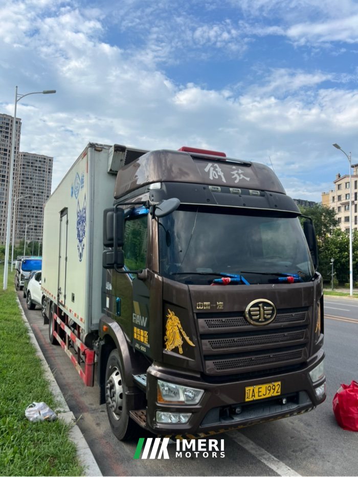 FAW Jiefang J6L 260 hp 4X2 6.8 m - грузовик из Китая