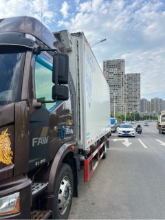 FAW Jiefang J6L 260 hp 4X2 6.8 m - фото 5