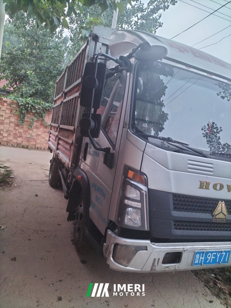SINOTRUK HOWO Light Duty Truck Hanjiang 155 hp 4X2 3.3 m - грузовик из Китая