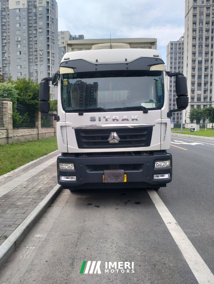 2022 Sinotruk Sitrak G5S 251 hp 4X2 9.6 m
