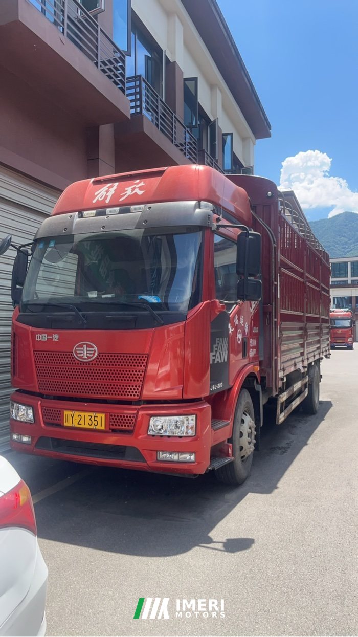 2020 FAW Jiefang J6L 220 hp 4X2 6.2 m