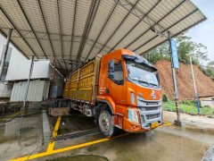 Dongfeng Liuzhou Chenglong H5 220 hp 4X2 6.75 m - фото 2