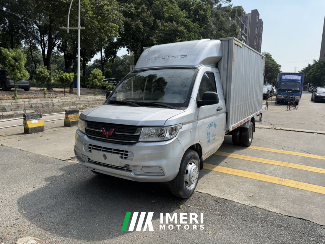 Wuling Rongguang New Cabin 136 hp 4X2 3.3 m - грузовик из Китая