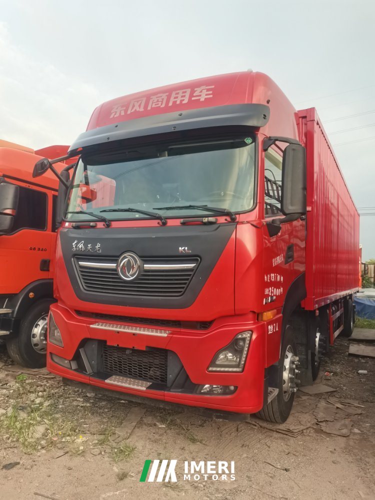 Dongfeng Tianlong KL 300 hp 6X2 9.6 m - грузовик из Китая