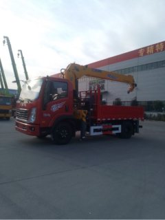 Sinotruk 190 hp 4X2 6 m - фото 3