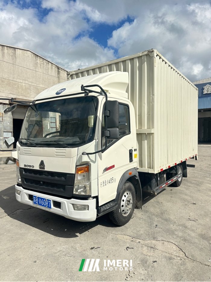 SINOTRUK HOWO Light Duty Truck Dream Chaser 130 hp 4X2 4.15 m - грузовик из Китая