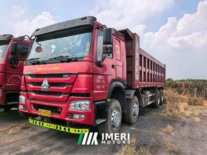 Sinotruk HOWO HOWO-7 380 hp 8X4 7.8 m - грузовик из Китая