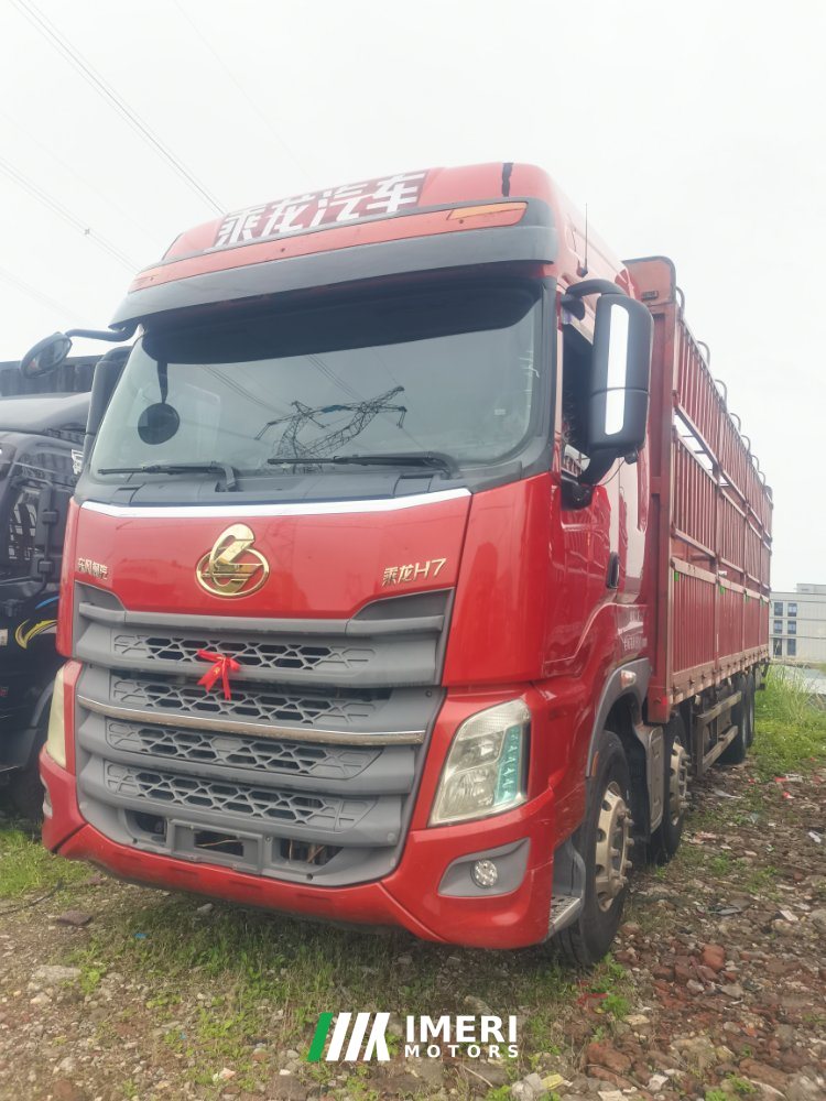 Dongfeng Liuzhou Chenglong H7 420 hp 8X4 9.5 m - грузовик из Китая
