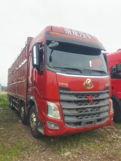 Dongfeng Liuzhou Chenglong H7 420 hp 8X4 9.5 m - фото 3