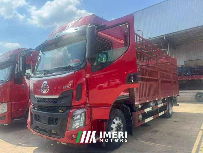 2023 Dongfeng Liuzhou Chenglong H5 270 hp 4X2 6.8 m