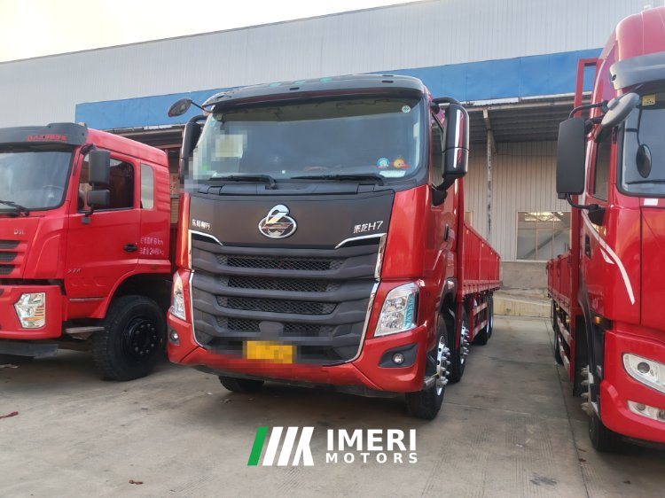 2021 Dongfeng Liuzhou Chenglong H7 460 hp 8X4 9.6 m