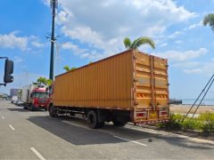 Dongfeng Liuzhou Chenglong H5 220 hp 4X2 9.6 m - фото 4