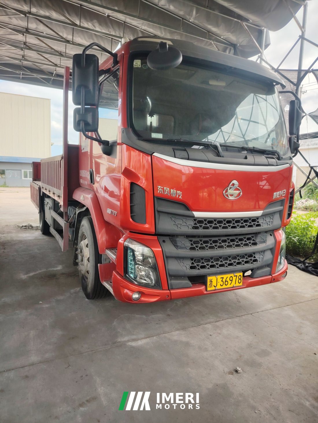 Dongfeng Liuzhou Chenglong M3 200 hp 4X2 6.75 m - грузовик из Китая