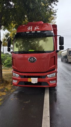 FAW Jiefang J6L 320 hp 4X2 6.75 m - фото 2