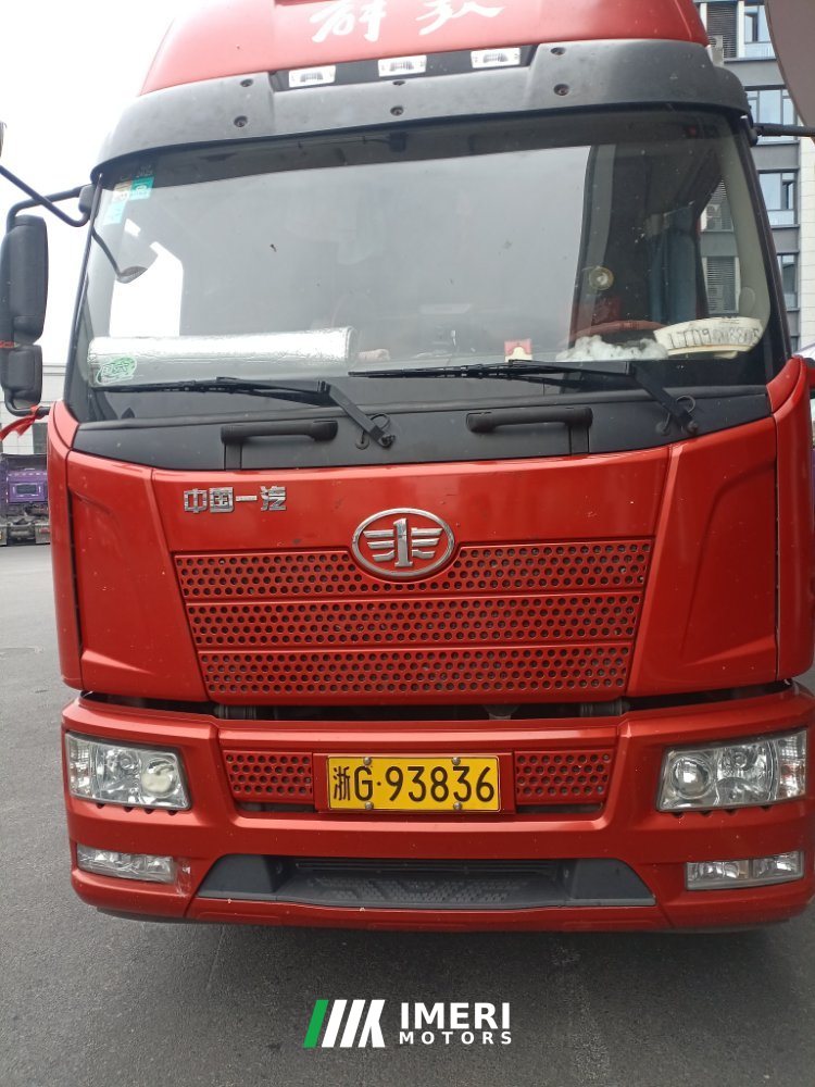 2023 FAW Jiefang J6L 240 hp 4X2 9.75 m