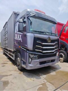 Sinotruk HOWO Max 290 hp 4X2 9.6 m - фото 2