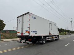 Foton Auman Galaxy 3 350 hp 4X2 7.8 m - фото 6