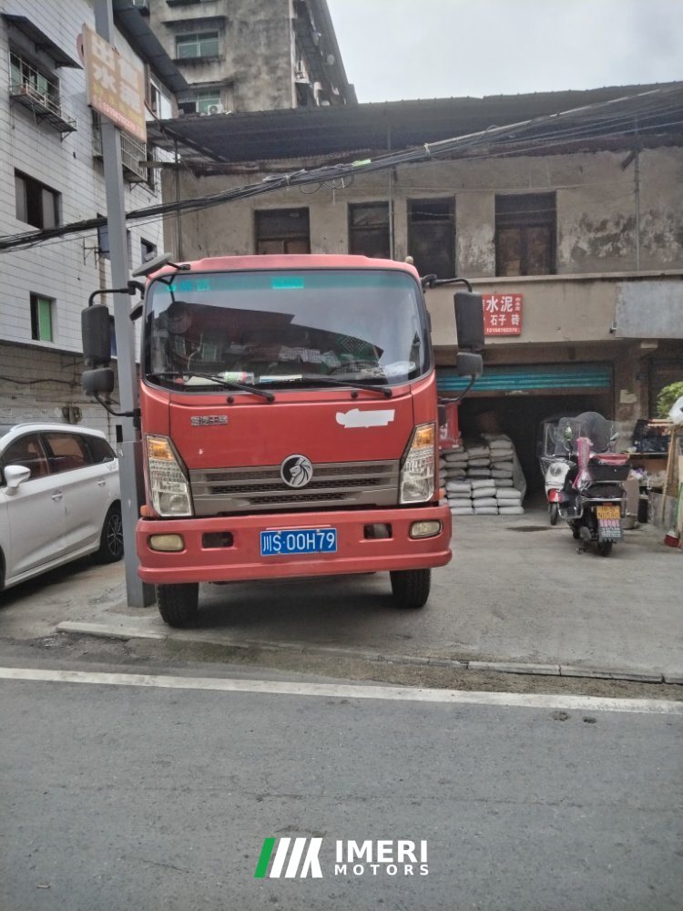 2019 Sinotruk H7 330 hp 4X2