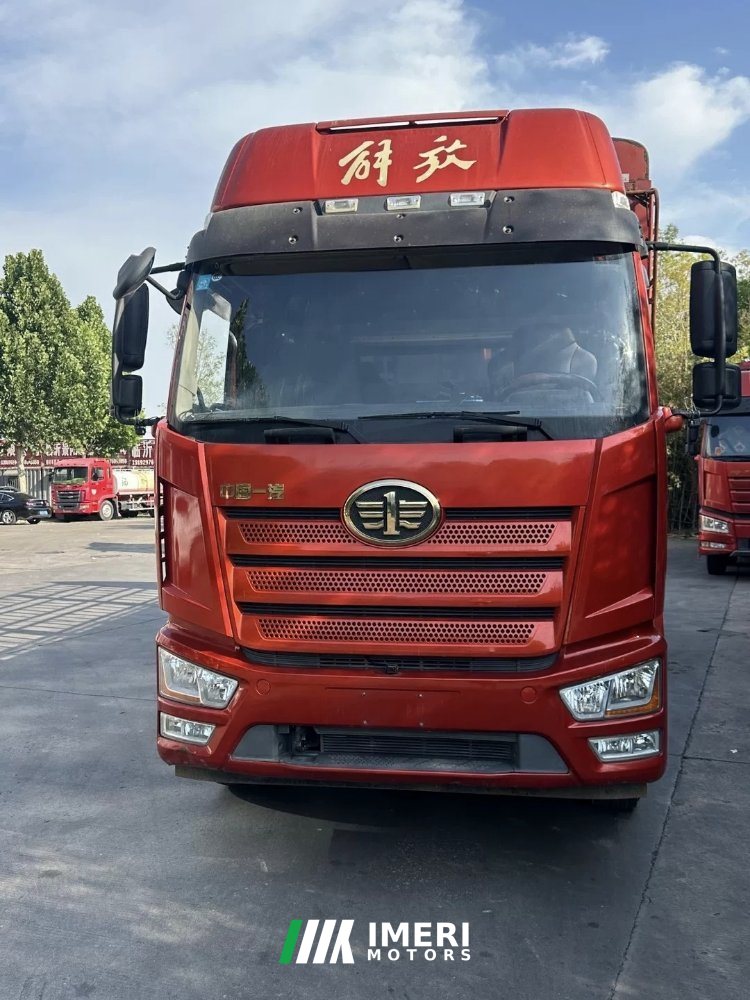2021 FAW Jiefang J6L 220 hp 4X2 6.75 m