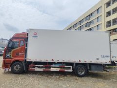 FAW Jiefang J6G 360 hp 4X2 6.8 m - фото 3