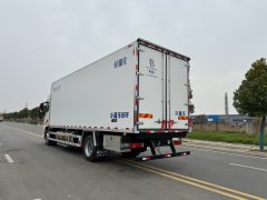 Foton Auman Galaxy 3 380 hp 4X2 6.8 m - фото 3