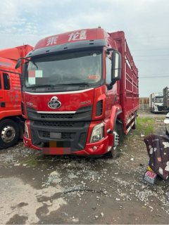 Dongfeng Liuzhou Chenglong H5 270 hp 4X2 6.8 m - фото 1