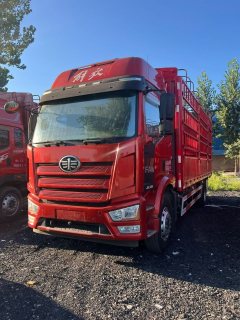 FAW Jiefang J6L 260 hp 4X2 6.75 m - фото 1