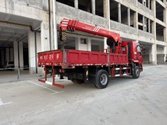 Dongfeng Liuzhou Chenglong M3 200 hp 4X2 5.1 m - фото 5