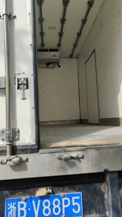 FAW Jiefang J6F 165 hp 4X2 4.2 m - фото 2