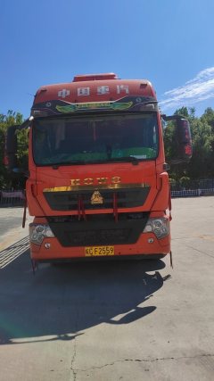 Sinotruk HOWO TX7 290 hp 4X2 6.8 m - фото 2